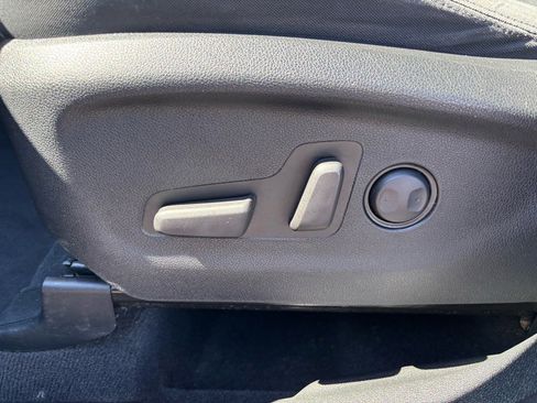 Used 2019 Kia Sorento LX image 14