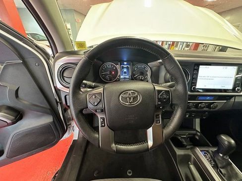 Used 2022 Toyota Tacoma SR5 image 17
