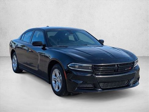Used 2023 Dodge Charger SXT RWD image 3