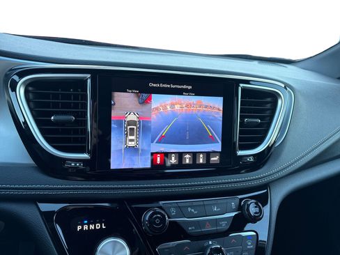 New 2026 Chrysler Pacifica Limited w/ S Appearance Package image 27