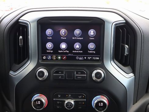 Used 2022 GMC Sierra 3500 SLT w/ SLT Convenience Package image 8