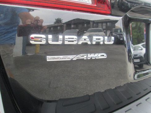 Used 2017 Subaru Outback 3.6R Touring w/ Popular Package #5A AWD/4WD image 7