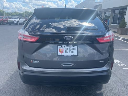 Used 2021 Ford Edge SE image 4