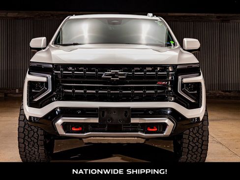 Used 2025 Chevrolet Tahoe Z71 w/ Z71 Off-Road Package image 4