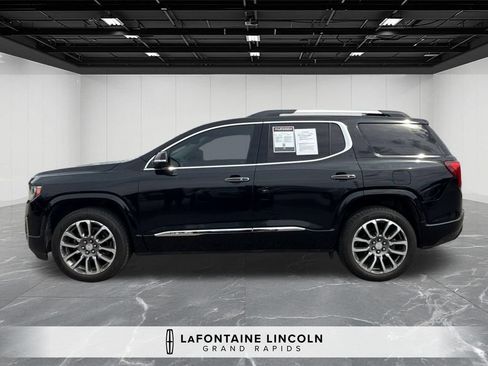 Used 2021 GMC Acadia Denali w/ Denali Ultimate Package AWD/4WD image 2