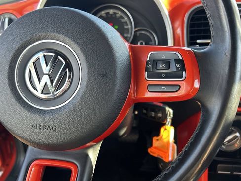 Used 2017 Volkswagen Beetle 1.8T S FWD image 22