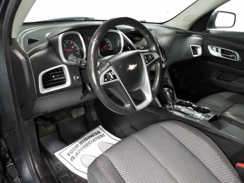 Used 2017 Chevrolet Equinox LT w/ Convenience Package image 10