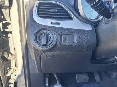 Used 2020 Dodge Journey SE w/ Blacktop Package image 24