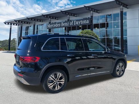 Used 2025 Mercedes-Benz GLB 250 image 4