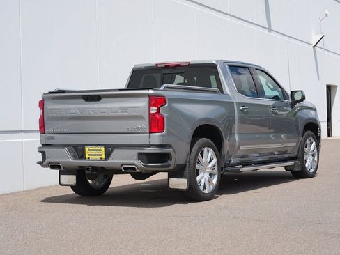 Certified 2025 Chevrolet Silverado 1500 High Country w/ High Country Premium Package AWD/4WD image 3