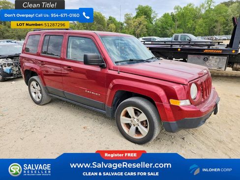 Used 2014 Jeep Patriot Latitude AWD/4WD image 5