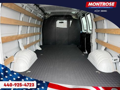 Used 2024 Chevrolet Express 2500 w/ Driver Convenience Package RWD image 31