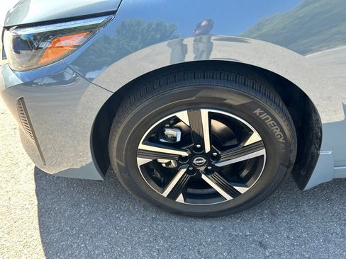 Used 2025 Nissan Sentra SV FWD image 30