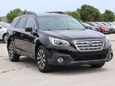 Used 2016 Subaru Outback 3.6R Limited AWD/4WD image 4