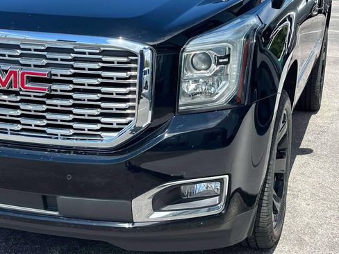 Used 2018 GMC Yukon Denali w/ Denali Ultimate Package AWD/4WD image 9
