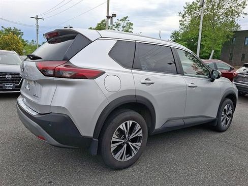 Certified 2022 Nissan Rogue SV w/ SV Premium Package image 6