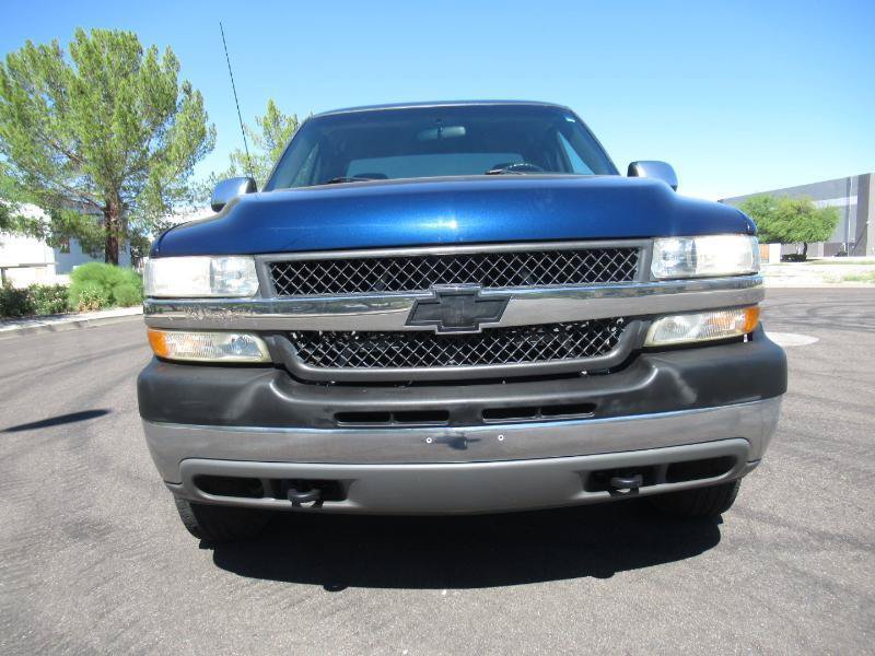 Used 2002 Chevrolet Silverado 2500 LS w/ Off-Road Skid Plate Pkg AWD/4WD image 3