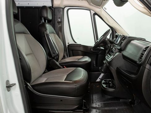 Used 2023 RAM ProMaster 2500 image 13