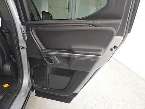 Used 2023 Rivian R1T Adventure AWD/4WD image 33
