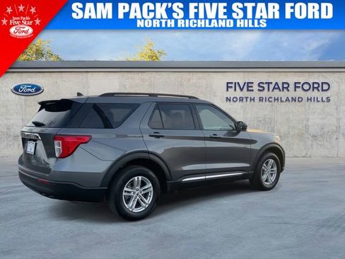 Used 2024 Ford Explorer XLT image 9