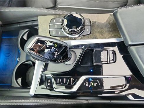 Used 2021 BMW 530e image 52