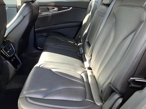 Certified 2022 Lincoln Nautilus Reserve w/ Luxury Package image 17