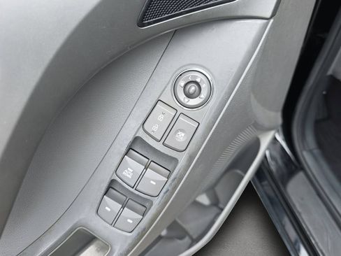 Used 2013 Hyundai Elantra GLS FWD image 18