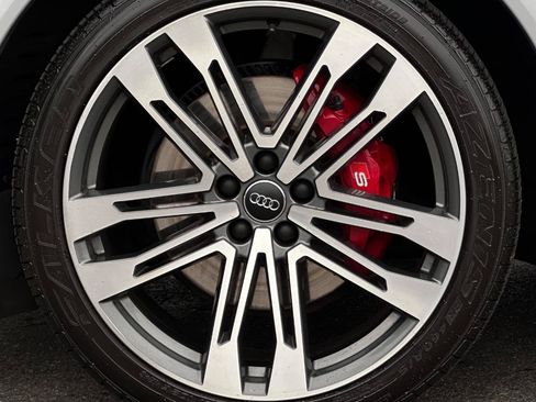 Used 2020 Audi SQ5 Premium Plus w/ Premium Plus Package AWD/4WD image 15