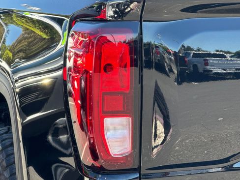 Used 2024 GMC Sierra 1500 SLE RWD image 45