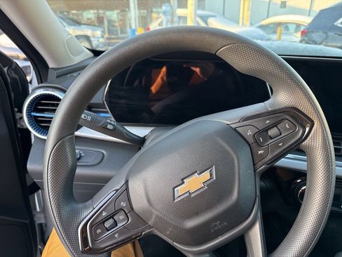 Used 2024 Chevrolet Trax LT image 14