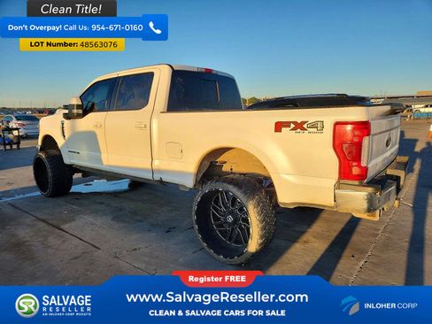 Used 2017 Ford F250 Lariat w/ Lariat Ultimate Package image 3