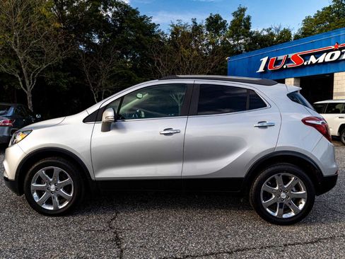 Used 2019 Buick Encore Essence w/ Experience Buick Package AWD/4WD image 3