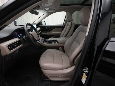 Used 2023 Lincoln Aviator Reserve w/ Equipment Group 201A AWD/4WD image 7