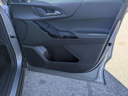 New 2026 Chevrolet Equinox LT w/ Convenience Package II FWD image 37