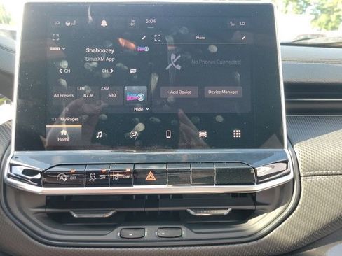 Used 2024 Jeep Compass Latitude w/ Sun and Sound Group AWD/4WD image 38
