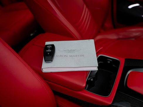 Used 2022 Aston Martin DBX AWD/4WD image 82