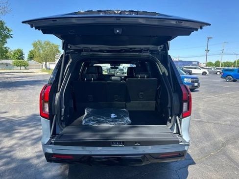 New 2026 Ford Expedition Platinum w/ Stealth Performance Package AWD/4WD image 10