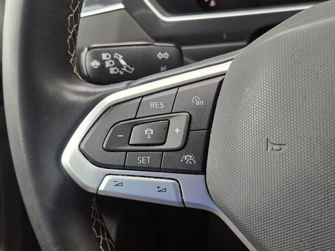Certified 2023 Volkswagen Tiguan SE FWD image 23