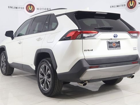 Used 2022 Toyota RAV4 Limited image 4