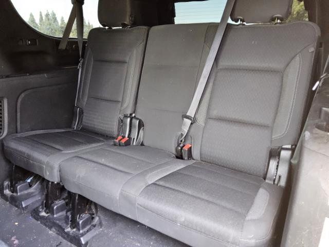 Used 2023 Chevrolet Suburban LS RWD image 2