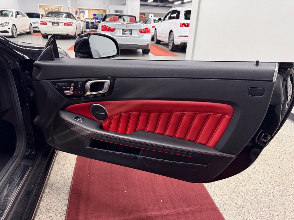 Used 2018 Mercedes-Benz SLC 300 image 22