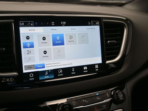 New 2026 Chrysler Voyager LX image 25