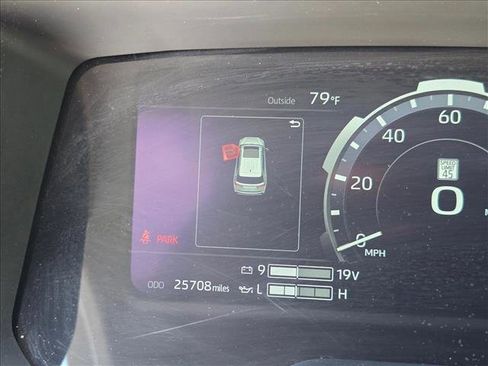 Certified 2025 Toyota Sequoia SR5 AWD/4WD image 10