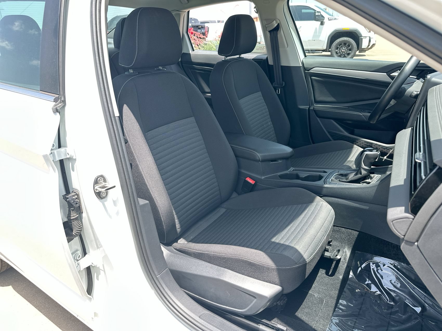 Used 2025 Volkswagen Jetta S FWD image 23