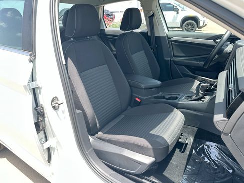 Used 2025 Volkswagen Jetta S FWD image 23