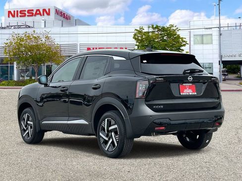 New 2026 Nissan Kicks SV w/ Charging Package image 2