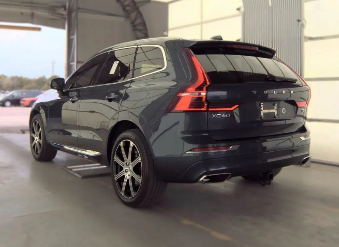 Used 2020 Volvo XC60 T5 Inscription AWD/4WD image 2