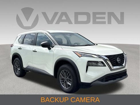 Used 2023 Nissan Rogue S AWD/4WD image 3