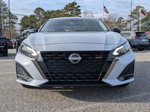 Used 2024 Nissan Altima 2.5 SR image 9