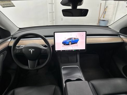Used 2023 Tesla Model Y Long Range AWD/4WD image 19